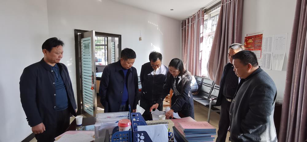 2bd13ad09e094f49a4ff12567b74322b.jpg 2bd13ad09e094f49a4ff12567b74322b.jpg