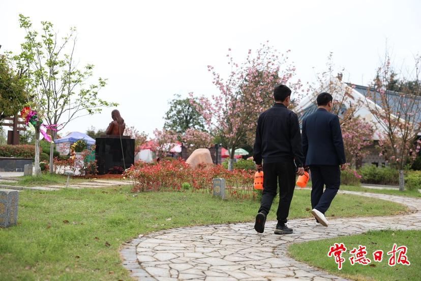 a3459f378c6f4af5bfdda0eb82eb429f.jpg a3459f378c6f4af5bfdda0eb82eb429f.jpg