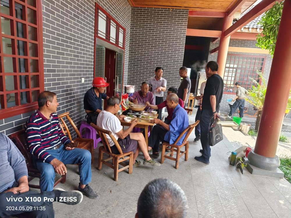 b296ddaa346b4bb78d78bb5a14945caa.jpg b296ddaa346b4bb78d78bb5a14945caa.jpg