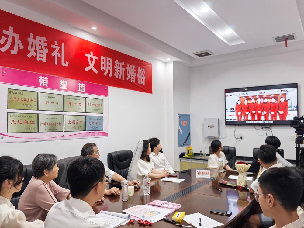 b63973279a454182950285ee51c412a2.jpg b63973279a454182950285ee51c412a2.jpg